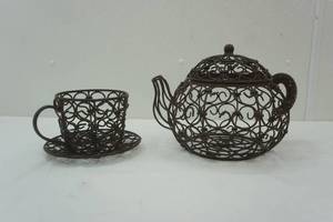 lot 88 image: Large iron teapot and cup - 11 tall pot