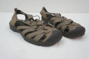 lot 104 image: Ozark Trail mens sandals, size 12