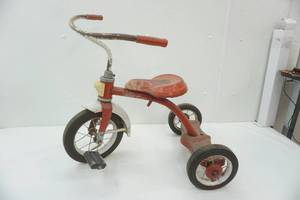 lot 170 image: vintage trike