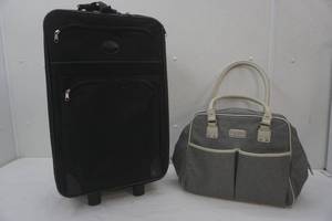 lot 180 image: suitcase travel bag