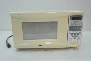 lot 182 image: Haier microwave