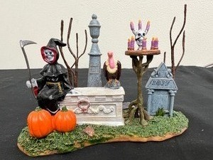 lot 27 image: Lemax Spooky Town Collection Grim Reaper Waits Patiently (2005)