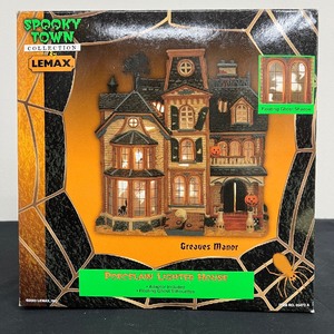 lot 105 image: Lemax Spooky Town Collection - Greaves Manor, Graveyard Ghost & Spooky Knoll - SEE NOTES