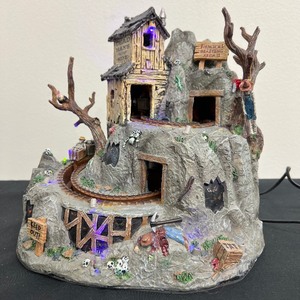 lot 22 image: Lemax Spooky Town Collection - Dead Mans Mine - 2006