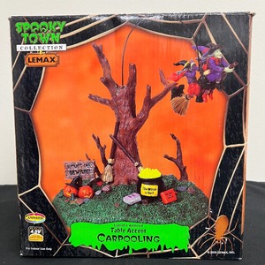 lot 54 image: Lemax Spooky Town Collection Carpooling - (2009)