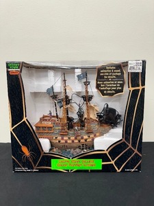 lot 107 image: Lemax Spooky Town Collection Lighted Ghost Galleon Pirate Ship - AS-IS