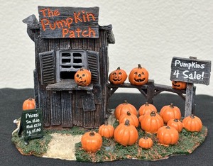 lot 15 image: Lemax Spooky Town Collection The Pumpkin Patch
