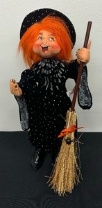 lot 100 image: Annalee Reconfigurable Witch Figurine