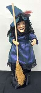 lot 33 image: Daphne 21 Witch Doll Figurine