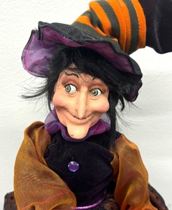 lot 18A image: Whimsical Witch Figurine