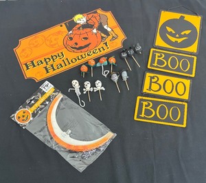 lot 81 image: Metal Halloween Signs, Pumpkin Lantern and Vintage Cupcake Picks