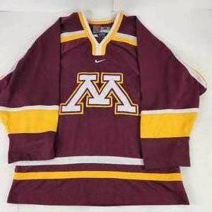 Minnesota Gophers Jersey Size Medium