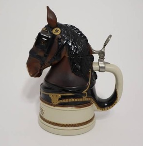 lot 10 image: World Famous Budweiser Clydesdales Stein