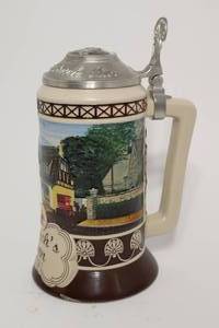 lot 27 image: Anheuser-Busch Collectors Club 2002 Membership Stein