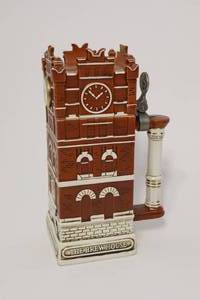 lot 32 image: Anheuser-Busch Collectors Club Stein