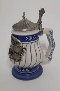 lot 42 image: 10th Anniversary Anheuser-Busch Collectors Club 2005 Charter Member Stein