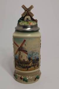 lot 122 image: The Anheuser-Busch Heritage Series Stein