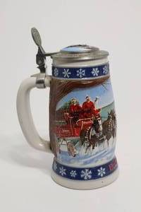 lot 152 image: 1995 Budweiser Signature Edition