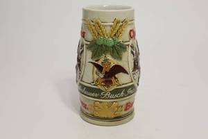 lot 187 image: Ceramarte Made In Brazil 1983 Holiday Stein
