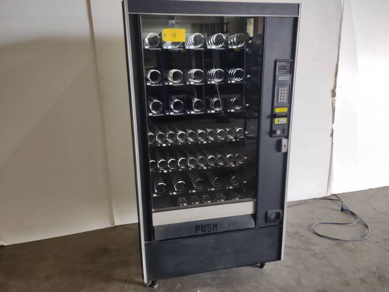 lot 15 image: Automatic Products Model Studio 3 C...