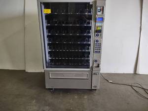 lot 17 image: Crane Model 181D Commercial Vending...
