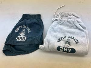lot 18 image: UND Sioux Short & Sweat Pants - Old Logo