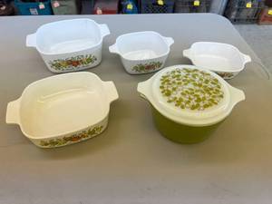 lot 58 image: Pyrex & Corning Ware