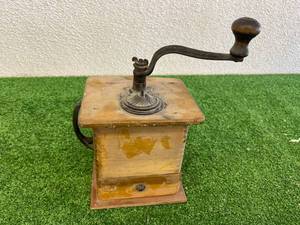 lot 78 image: Coffee Grinder