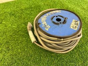 lot 81 image: 100 Roll Heat Tape