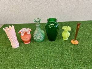 lot 132 image: Vases