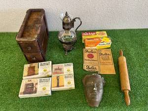 lot 155 image: House of Miniatures & Collectibles
