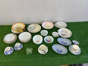 lot 156 image: Dishes