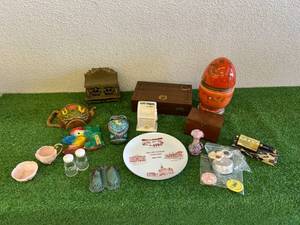 lot 158 image: Mayville-Portland Plate & Collectibles