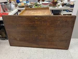 lot 172 image: Vintage Desk & Chair