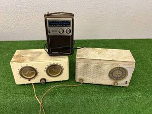 lot 187 image: Radios