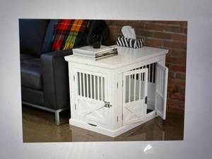 lot 29 image: Merry Products Triple Door Dog Crate - White, Medium