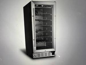 lot 30 image: SPT 33-Bottle Wine Cooler