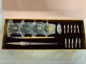 lot 144 image: Daveliou Caligraphy Set - Pink
