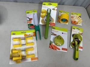 Assorted New Kitchen Items, Cooking Items