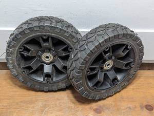 lot 76 image: Set of 2 - 9 PolyRubber Wheels - Set of 2
