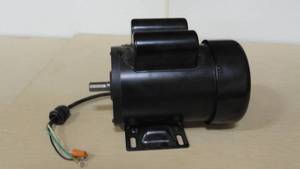 lot 6 image: 12 HP Electric Motor 110 V 550 W 60 Hz