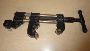 lot 50 image: Pipe Cutter Assembly for Electric Threader Machine (12 - 4) Fits RIDGID
