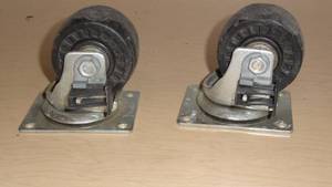 lot 79 image: Lot of 2 Heavy Duty 3 Casters w Slide Lock