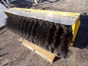 John Deere 60 Heavy Duty Broom Quick Hitch
