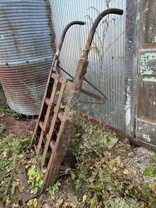 Vintage 2 Wheel Cart