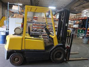 YALE LIFT TRUCK   LP POWERED