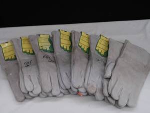 7 PAIR OF NEW WELDING  HEAVY DUTY GLOVES