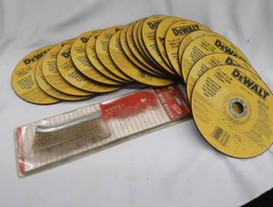 20 NEW DeWALT CUTTING BLADES  WIRE BRUSH
