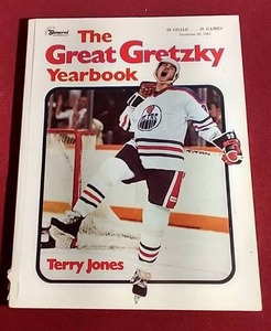 lot 54 image: Vintage 1981 Wayne Gretzky Book