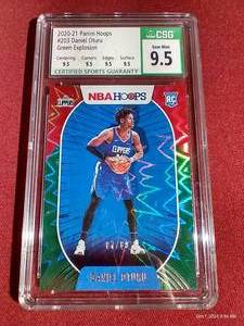 lot 163 image: 2020-21 Hoops Daniel Oturu Green Explosion Rookie Card #d89 - CSG 9.5